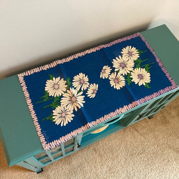 Vintage Linen Tea Towel, Buffet Scarf, Table Runner Centerpiece, or Framed Art - Picture 8 of 14